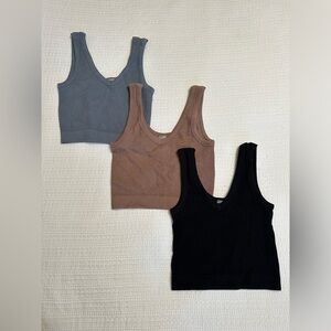 Ribbed V-Neck Tank Tops - Seamless & Stretchy
